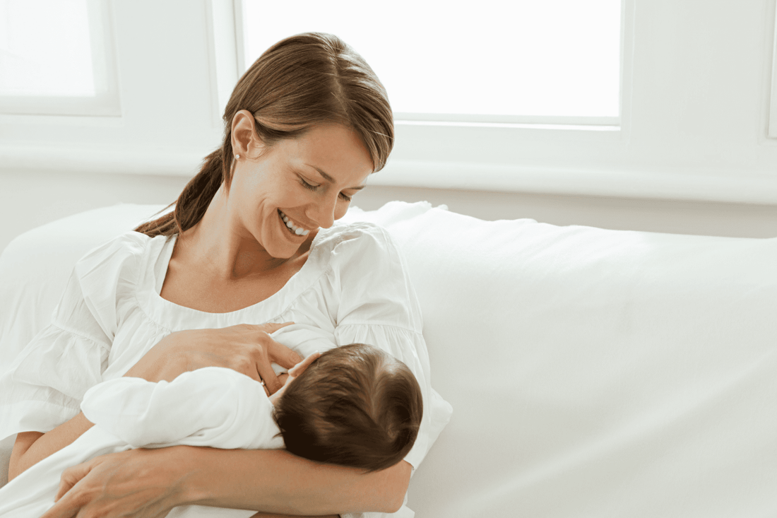 How to Combo Feed Your Newborn Baby with Breastmilk & Formula